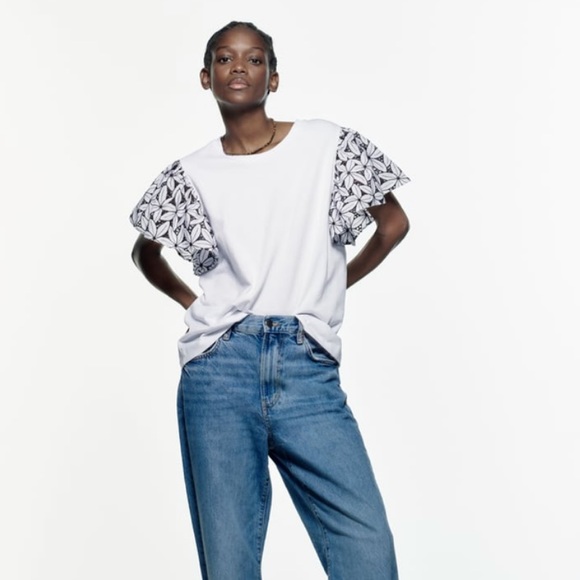 Zara Tops - Zara contrast embroidered tshirt